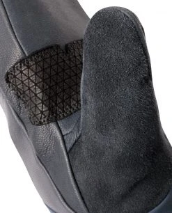 Stio Objective Insulated Mitt - Premium Ski & Snowboard Gloves -Stio Sales Shop Unisex Objective Insulated Mitt Mulberry Detail Thumb