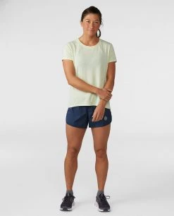 Stio Women's Divide Shift Short Sleeve Shirt - Lightweight Hiking & Outdoor Shirt 28 Stio Women's Divide Shift Short Sleeve Shirt - Lightweight Hiking & Outdoor Shirt -Stio Sales Shop W Divide Shift Shirt SS Honey Dew 3