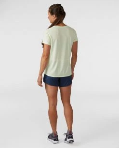 Stio Women's Divide Shift Short Sleeve Shirt - Lightweight Hiking & Outdoor Shirt 29 Stio Women's Divide Shift Short Sleeve Shirt - Lightweight Hiking & Outdoor Shirt -Stio Sales Shop W Divide Shift Shirt SS Honey Dew 4