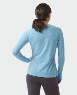 Stio Women's Divide Tee LS - Lightweight Long Sleeve Shirt for Camping, Hiking, and Outdoor Lifestyle -Stio Sales Shop W Divide Tech Tee LS Summer Cloud 4 Top