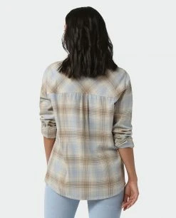 Stio Women's Dovetail Lightweight Flannel Shirt - Soft Camp & Lifestyle Shirt 38 Stio Women's Dovetail Lightweight Flannel Shirt - Soft Camp & Lifestyle Shirt -Stio Sales Shop W Dovetail Lightweight Flannel Shirt Bone White Plaid 2