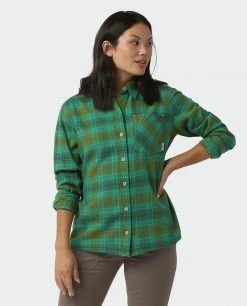 Stio Women's Dovetail Lightweight Flannel Shirt - Soft Camp & Lifestyle Shirt 45 Stio Women's Dovetail Lightweight Flannel Shirt - Soft Camp & Lifestyle Shirt -Stio Sales Shop W Dovetail Lightweight Flannel Shirt Greenery Plaid 2